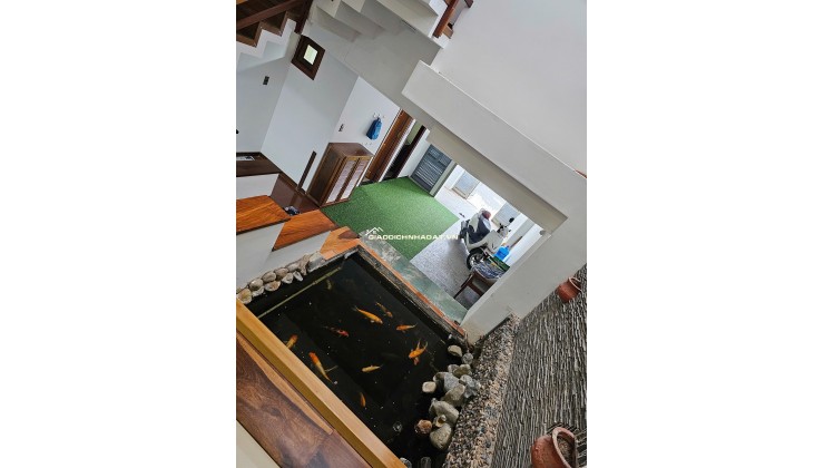 Bán nhà 3 tầng Phó Đức Chính, Vĩnh Hòa – gần biển 300m, có hồ cá Koi, giá 10 tỷ